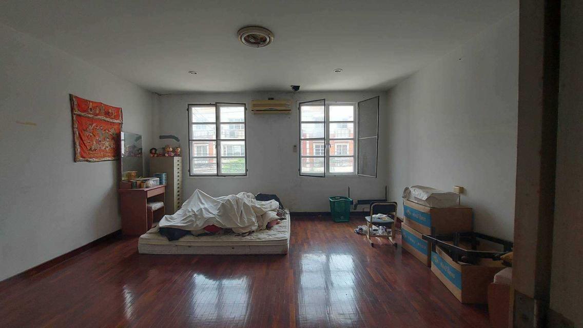 ให้เช่าทาวน์โฮม 3 ชั้น หมู่บ้านนักกีฬาแหลมทอง ถ.กรุงเทพกรีฑา ใกล้โรงเรียนศรีพฤฒา (N.994) 7