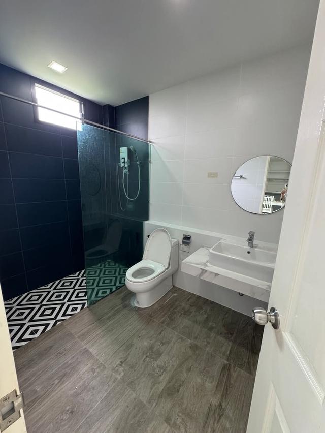 บ้านเดี่ยว2ชั้นอิฐแดงทั้งหลัง3ห้องนอน3ห้องน้ำ ต่อเติมครัวกว้างมาก บริเวณข้างบ้านขุดสระได้พื้นที่เยอะ 4