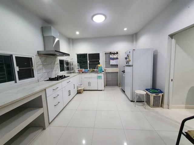 ให้เช่าบ้านเดี่ยว 2 ชั้นหลังมุม 50 ตรว. 4 ห้องนอน เสรีไทย 26 บ้านใหม่ พร้อมอยู่ ใกล้นิด้า 5