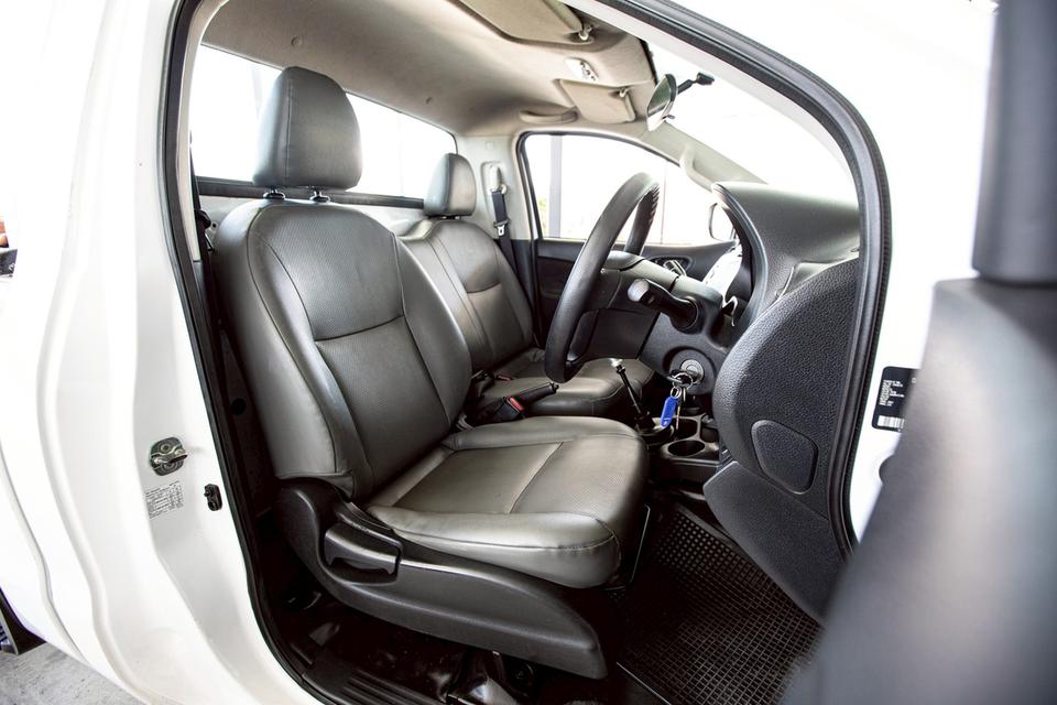 NISSAN NAVARA NP300 2.5 SL SINGLE CAB สีขว ปี 2015  12