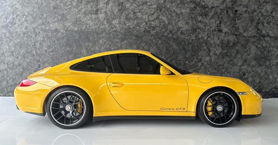 Porsche 997 Carrera สีเหลือง 3