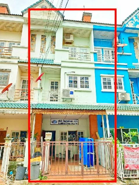 ให้เช่าทาวน์โฮม 3 ชั้น เซ็นทรัล อีสต์วิลล์ 600ม. MRT ลาดพร้าว83 1.9 กม.18 ตร.วา.220ตร.ม.4นอน 18ตร.วา.รร.นานาชาตินีวา 1.3 2