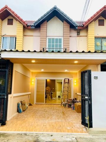 บ้านรีโนเวทสวยถูกดอนหัวฬ่อชลบุรี ขายทาวน์เฮ้าส์ 2 ชั้น สถานะกำลังรีโนเวท(ใกล้แล้วเสร็จแล้ว) ใกล้นิคมอมตะนครเฟส 3 4 5 ม.น 1