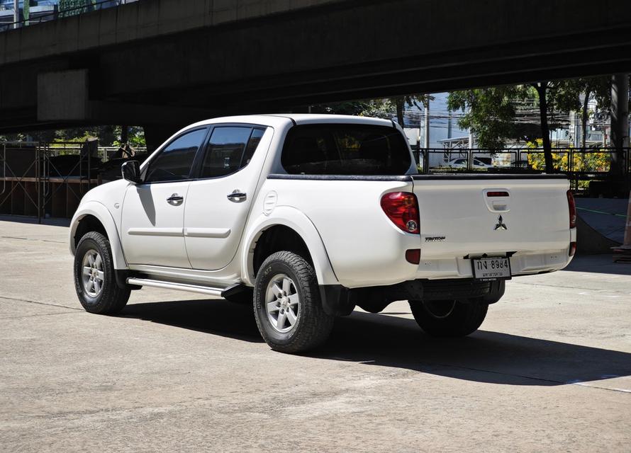 Mitsubishi Triton 2.4 PLUS Double-Cab MT ปี 2012 3