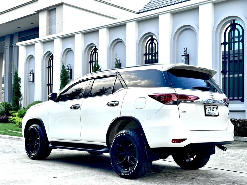 TOYOTA FORTUNER 2.8V 4WD ปี 2016 รูปย่อยที่ 4