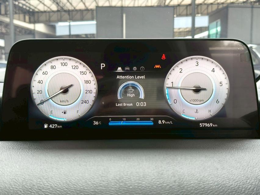 รถเข้าใหม่! Hyundai Staria SEL 2021 สีเทาเข้ม 6