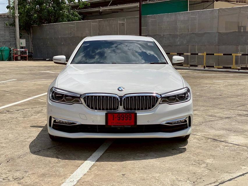 BMW 530e Luxury 2018 ใช้น้อยมาก 23,500 โล สภาพสวยใหม่มากๆ คุ้มจริงๆครับ