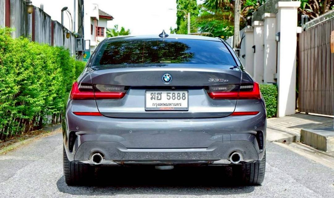 2021 BMW 330e M-Sport Plug-in Hybrid รถสวย ประวัติศูนย์ดีชัดเจน