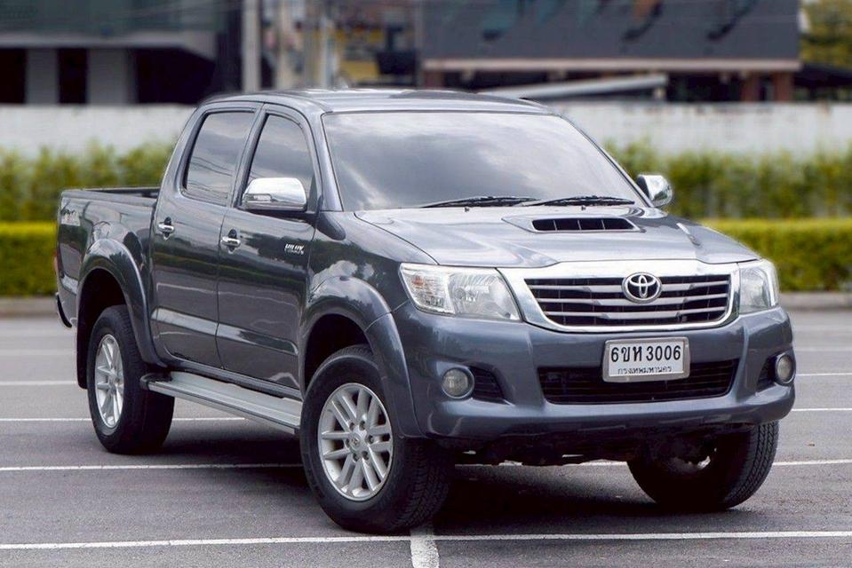 รหัสรถ QT3006 Toyota Vigo 2.5 E Prerunner Double Cab เกียร์ Auto VN Turbo สีเทา ปี2013