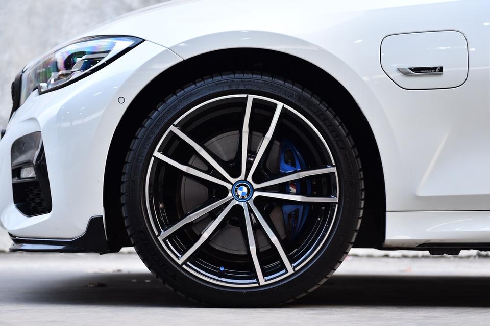 TOP OPTION BMW 330e M Sport BSI กับ Warranty ถึง 2027 ทะเบียนคืน" รูปที่ 7