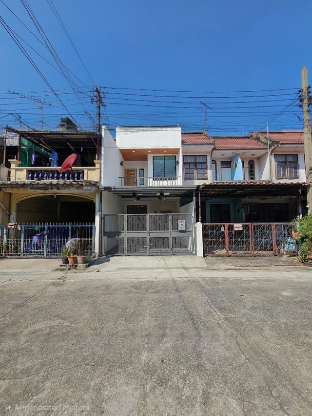 ขายถูกทาวน์เฮ้าส์ 2 ชั้น หมู่บ้านอยู่เจริญ วิภาวดี 37 Yucharoen Vipavadee 37 ขนาด 17.5 ตรว. 2 นอน 2 น้ำ บ้านสวย บ้านเปล่า รีโนเวทใหม่  ใกล้ สนามบินดอ 11