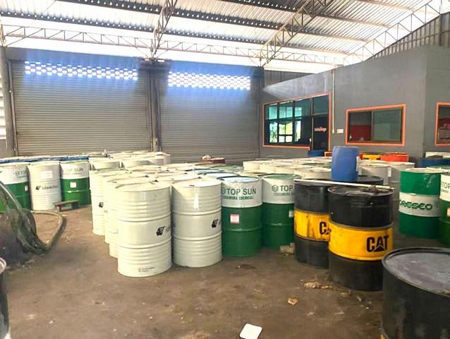 ขายโรงงานน้ำมันพนัสนิคมชลบุรี ขายที่ดินพร้อมสิ่งปลูกสร้างพนัสนืตม เนื้อที่ 5-1-68 ไร่(โฉนด 9 ใบพื้นที่เดียวกัน) มีใบอนุญ 2