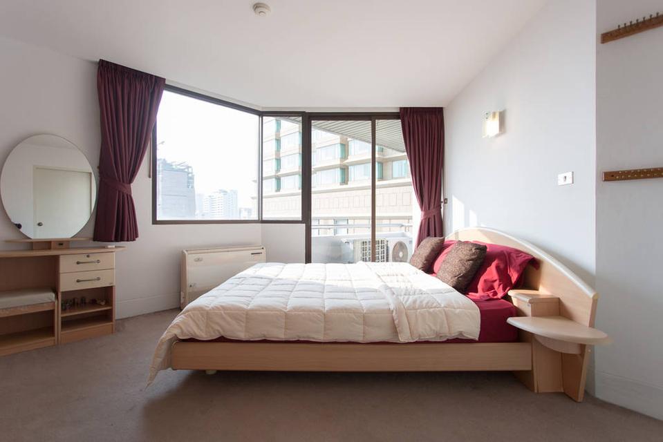 Rent Condo BTS station is on Ratchadamri , Fully furnished apartment with nice view on 11th Floor  2