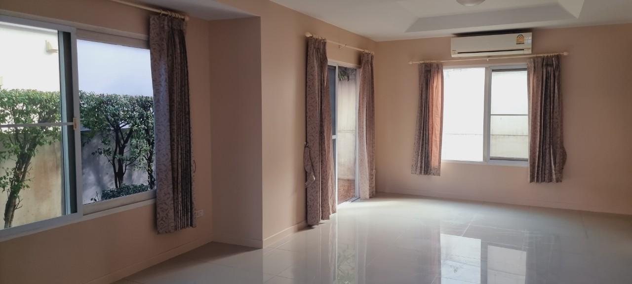 บ้านเดี่ยวมัณฑนา Lake วัชรพล 299/565 หมู่บ้านมัณฑนา เลควัชพล ถนนสุขาภิบาล5 เขต/แขวงสายไหม กทม. บ้านเดี่ยว 2ชั้น ขนาด50.3 ตร.วา พื้นที่ใช้สอย 132ตร.ม. 17