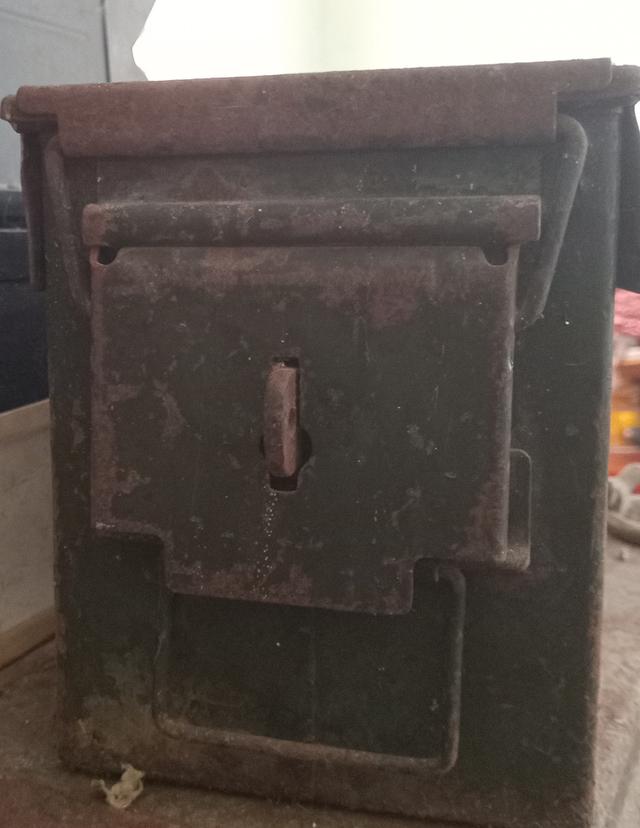 ขายกล่องใส่ลูกปืนสมัยรุ่นเก่า