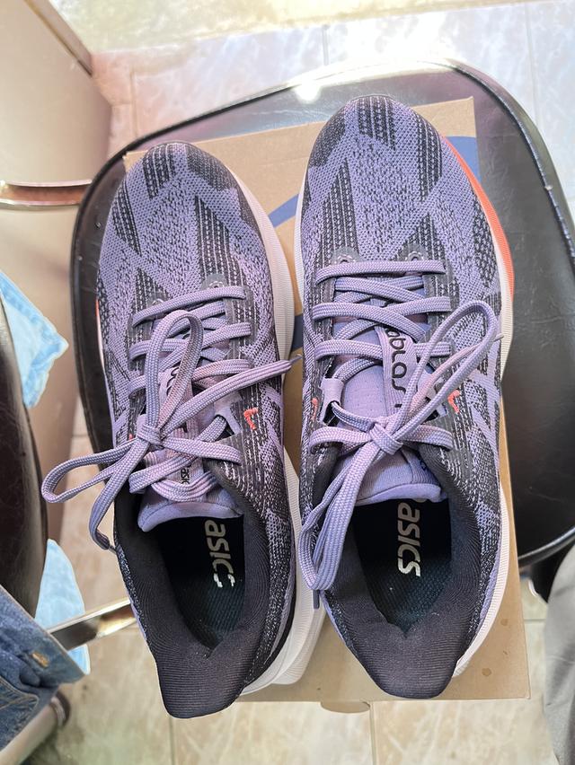 รองเท้าวิ่งยี่ห้อ ASICS รูปที่ 5