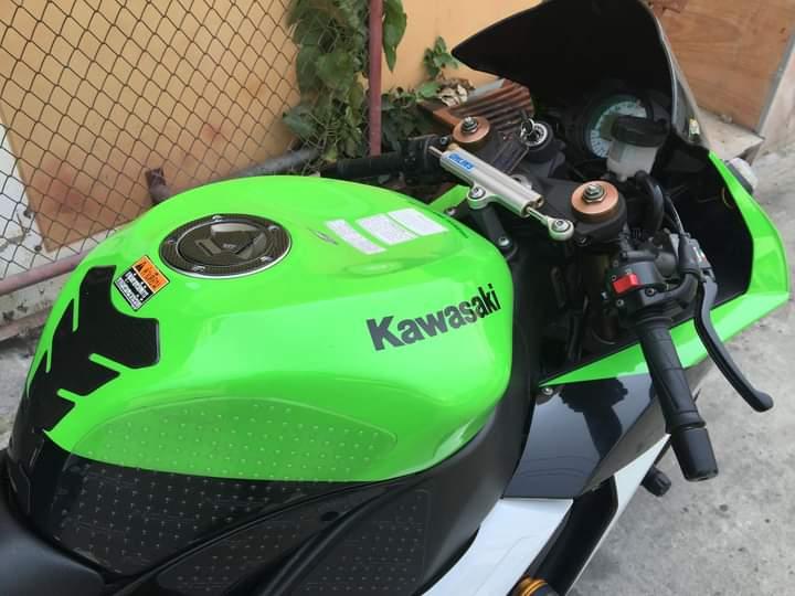 Kawasaki Ninja ZX10R 2009 3