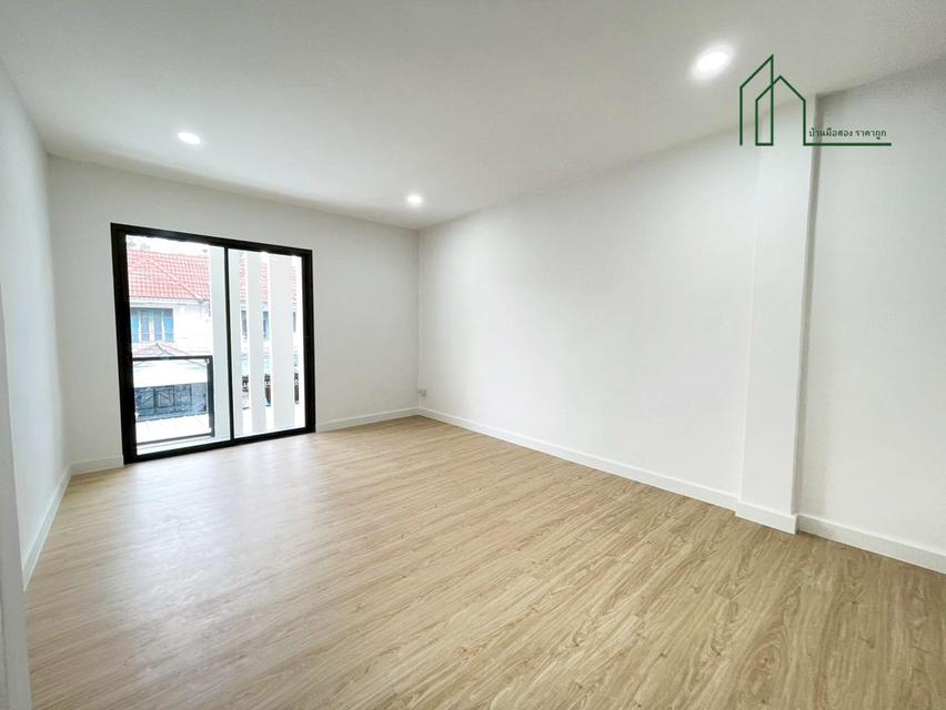 ทาวน์เฮาส์ 2 ชั้น บ้านบัวทอง 4 บ้านกล้วย-ไทรน้อย  14