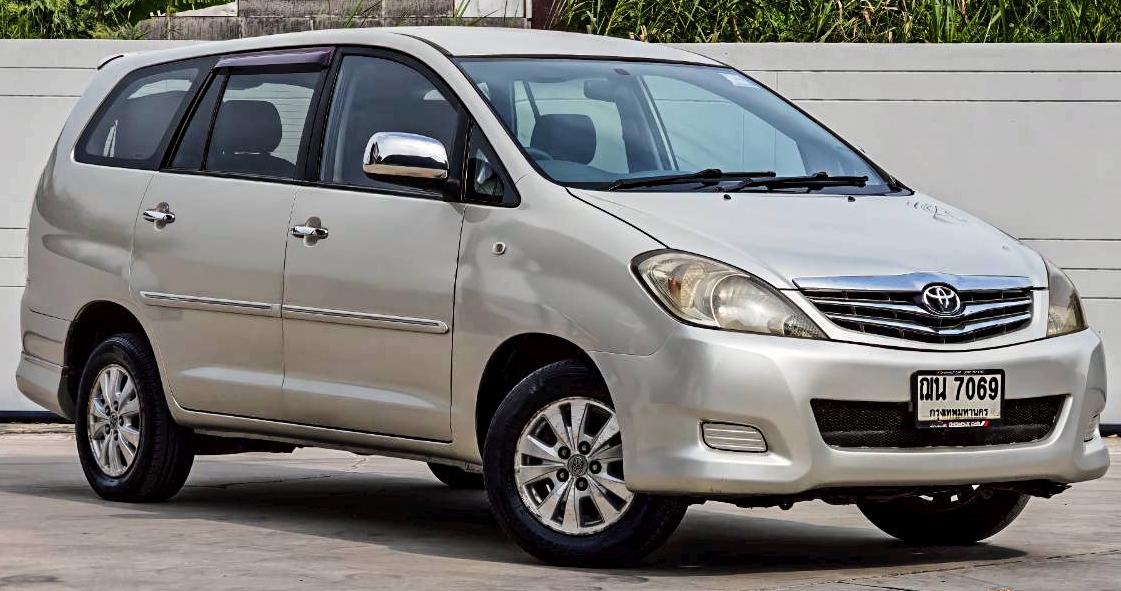 2008 TOYOTA INNOVA 2.0V