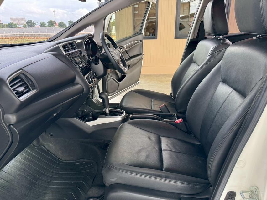 2020 Honda jazz 12