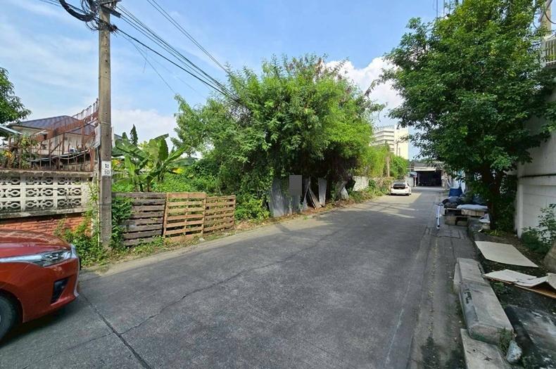 ที่ดินเปล่า เนื้อที่ 108 ตร.ว. ซอยงามวงศ์วาน 9 แยก 9 & ซอยงามวงศ์วาน 3 แยก 6, ใกล้ปั้มบางจาก ถนนงามวงศ์วาน ตำบลบางเขน อำเภอเมืองนนทบุรี นนทบุรี 3