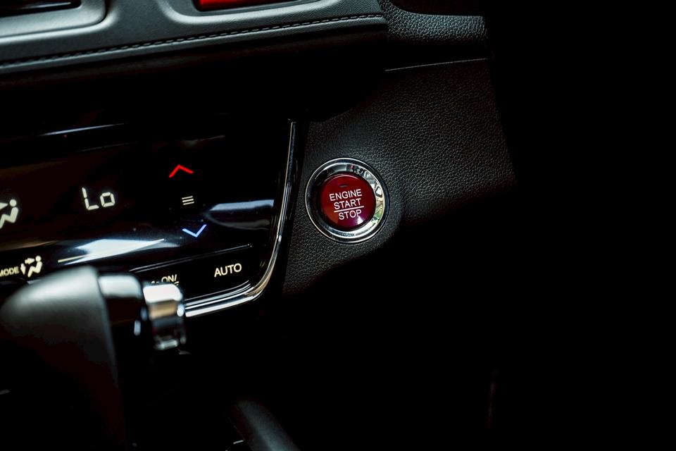 รหัสรถ CBL9006 HONDA HR-V 1.8 Limited AT 2017 รูปที่ 19