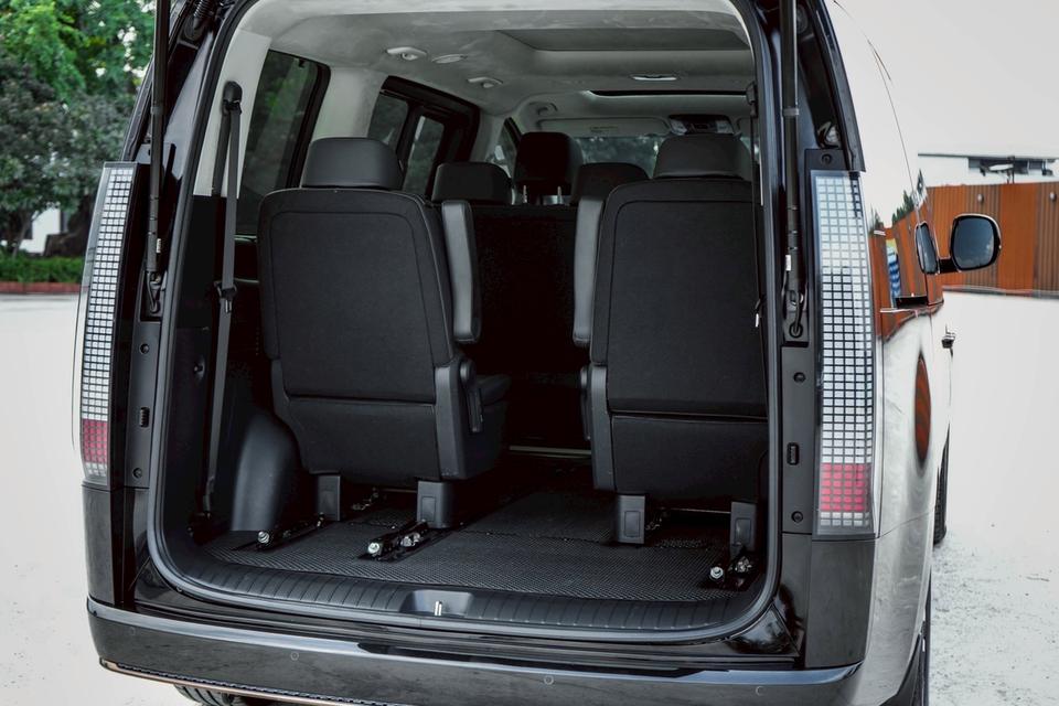 รหัสรถ CBL6435 HYUNDAI STARIA 2.2 Premium with Sunroof AT 2023 12