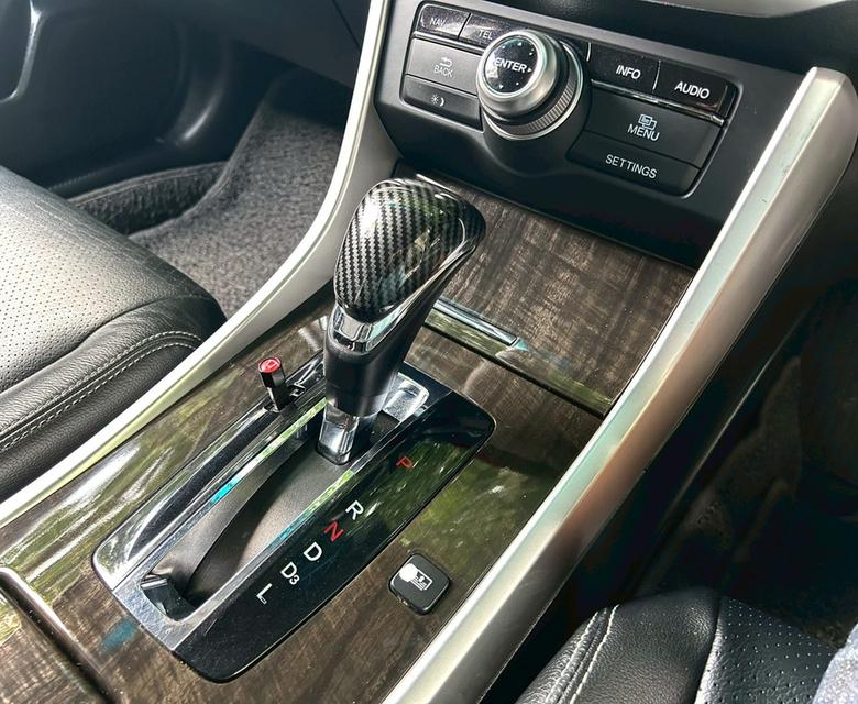Honda Accord 2.0EL ปี13 11