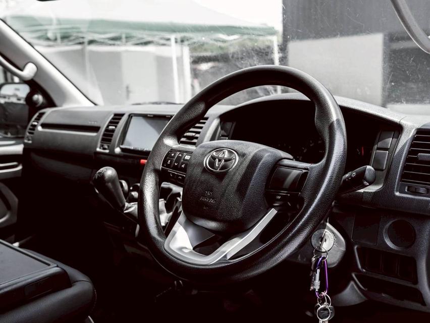 รหัสรถ 67GG1658 Toyota Hiace 2018 (ป้ายฟ้าแท้) 10