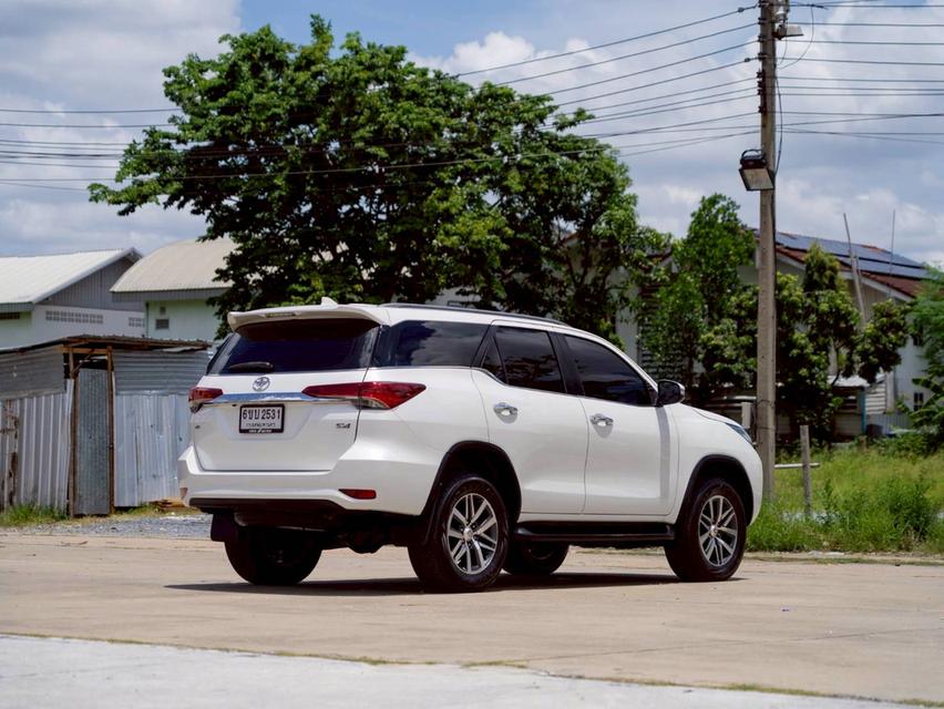 TOYOTA FORTUNER 2.8V 4WD ปี 2016