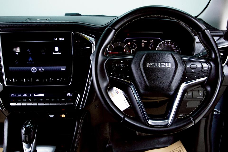 ISUZU MU-X 3.0 Phantom Collection Ultimate 2WD  2023  16