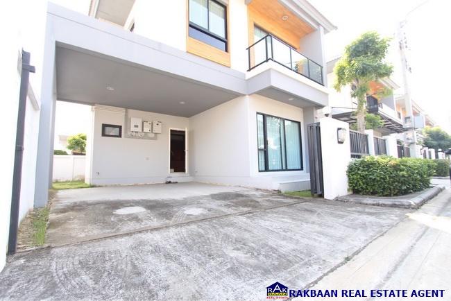 ให้เช่า บ้านเสนาพาร์ควิลล์ รามอินทรา-วงแหวน 46.1 ตร.ว. 3 นอน 3 ห้องน้ำ ตกแต่งบิลท์อิน สวย ครบ พร้อมอยู่ 20