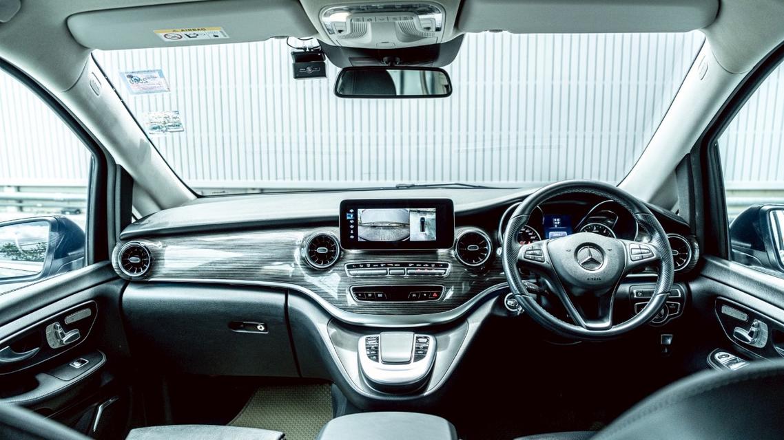 Mercedes-Benz V250d Exclusive 2023 รูปที่ 18