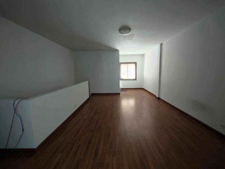 ขายทาวน์โฮม 3 ชั้น 3 ห้องนอน หมู่บ้านเดอะริคโค้ทาวน์ วัชรพล 20.6 ตร.ว. ใกล้ทางด่วนรามอินทรา/รถไฟฟ้า รองรับ EV Charger 12