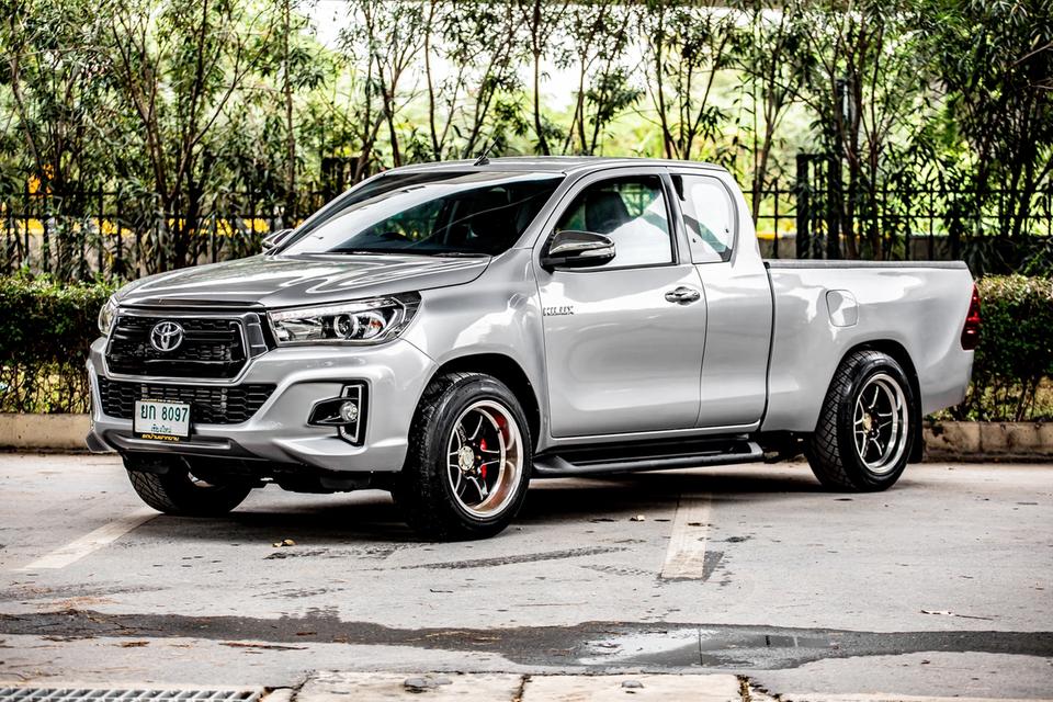 TOYOTA HILUX REVO 2.4 E SMART CAB ปี 2017 สีเทา ของแต่งเพียบ 7