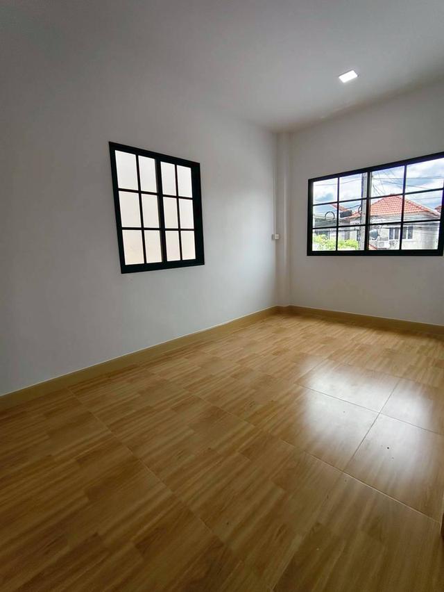 หมู่บ้านอมรทรัพย์ เลียบวารี 25 13