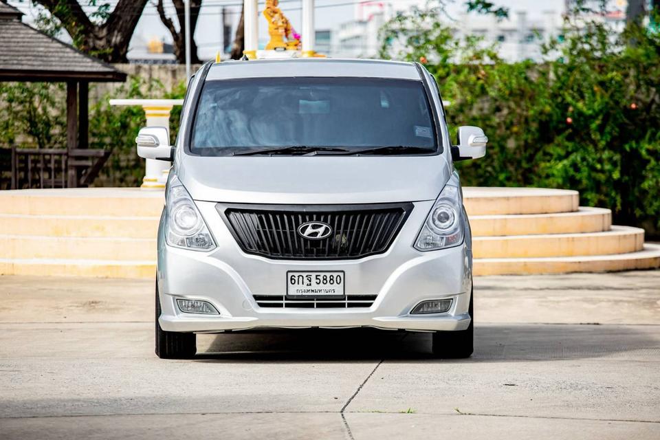 Hyundai H1Grand Starex 2.5 ดีเซล VIP 2012 รถสวย รถตู้vipราคาถูก [จองให้ทัน] รูปที่ 2