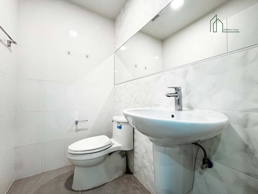 ทาวน์โฮม 3 ชั้น บ้านพาทิโอ วัชรพล – รามอินทรา  14