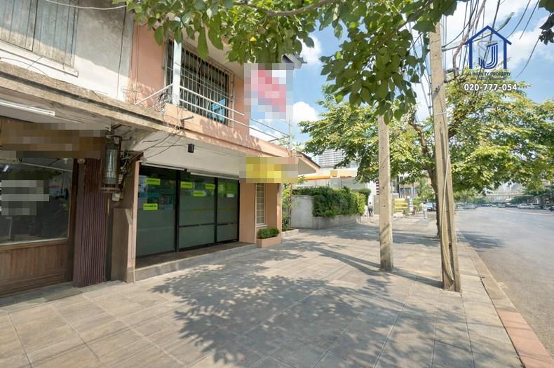 ขายอาคารพาณิชย์ 2.5 ชั้น หลังมุม ติดถนนเจริญนคร ใกล้BTS วงเวียนใหญ่ ทำเลค้าขาย 3