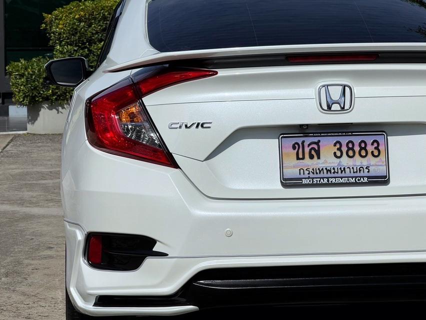 2018 HONDA CIVIC FC 1.5 TURBO RS รถมือเดียวออกป้ายแดง รถวิ่งน้อย เข้าศูนย์ทุกระยะ ไม่เคยมีอุบัติเหตุครับ 9