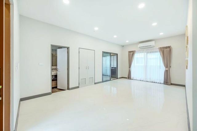 ใกล้ เมกาบางนา 500 ม. หลังใหญ่ 62 ตร.ว. บ้านเดี่ยวหรูสไตล์โมเดิร์น 2 ชั้น ฟังก์ชันครบ 4 นอน 5 น้ำ ทำเลศักยภาพติดถนนเมน ใ รูปที่ 6