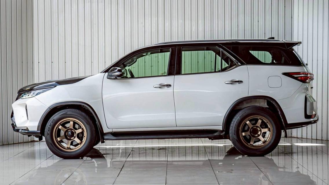 TOYOTA FORTUNER 2.4 LEGENDER BLACK TOP ปี 2020 สีขาว ดำ โฉม ปี15-ปัจจุบัน รูปที่ 8