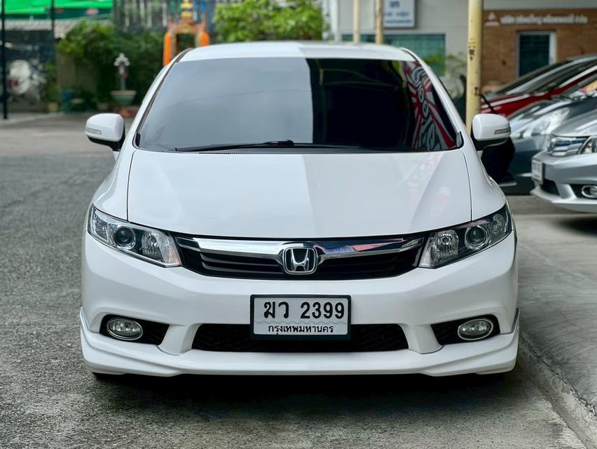 HONDA CIVIC FB ปี 2012 รุ่น 1.8E navi ออโต้ สีขาว รถมือเดียว เลขไมล์น้อย 120,000 km รูปย่อยที่ 2
