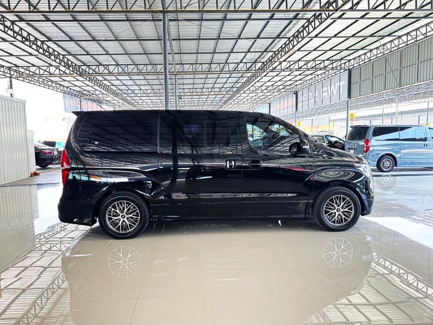 Hyundai H-1 2.5 Elite (ปี 2019) Wagon AT รถสวย คุณภาพดี ราคาถูก ไมล์น้อย ฟรีดาวน์ แต่ง VIP 7 ที่นั่ง 3