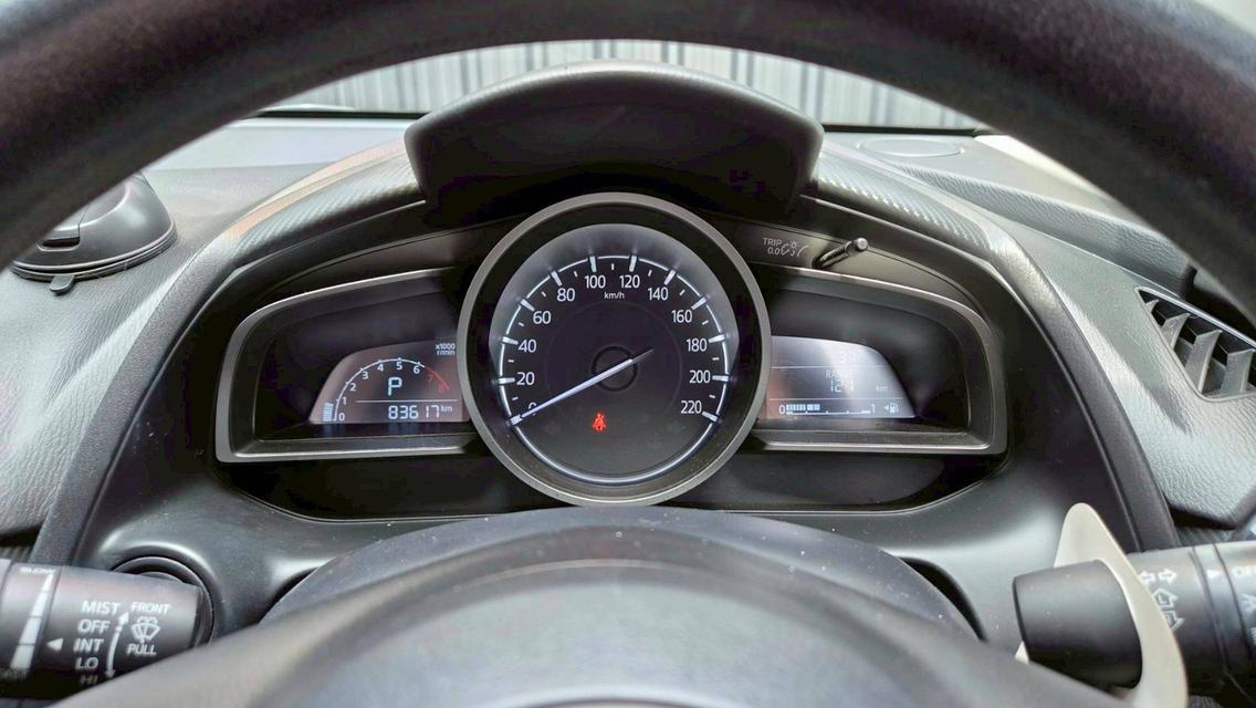Mazda 2 1.3 STANDARD ปีจดทะเบียน 2019 8