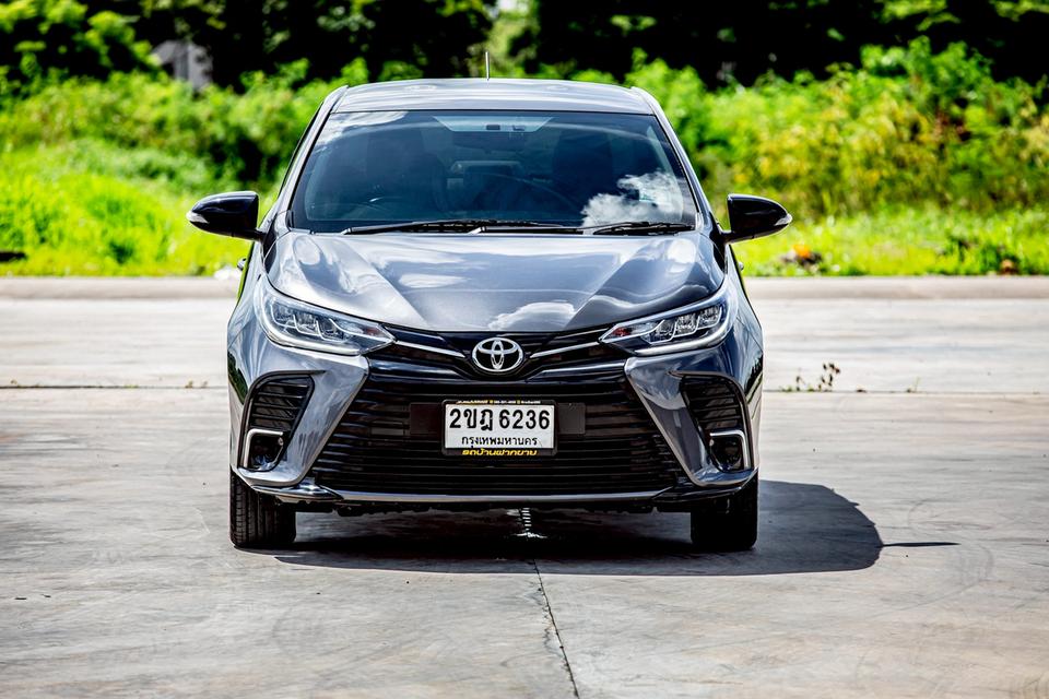 Toyota Yaris Ativ 1.2Entry ปี2022  สีเทา มือเดียวป้ายแดง  2