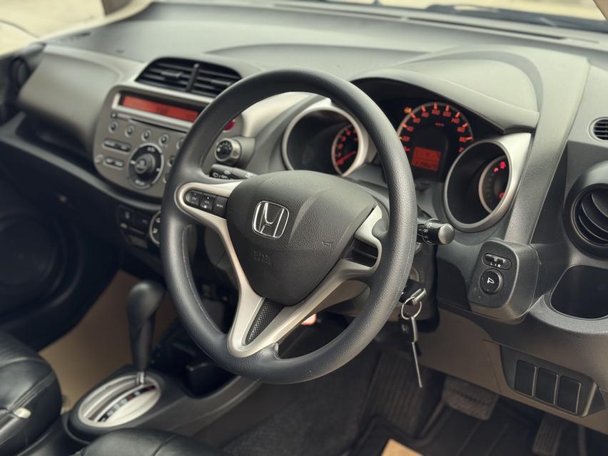 Honda Jazz Ge 2011 AUTO 11