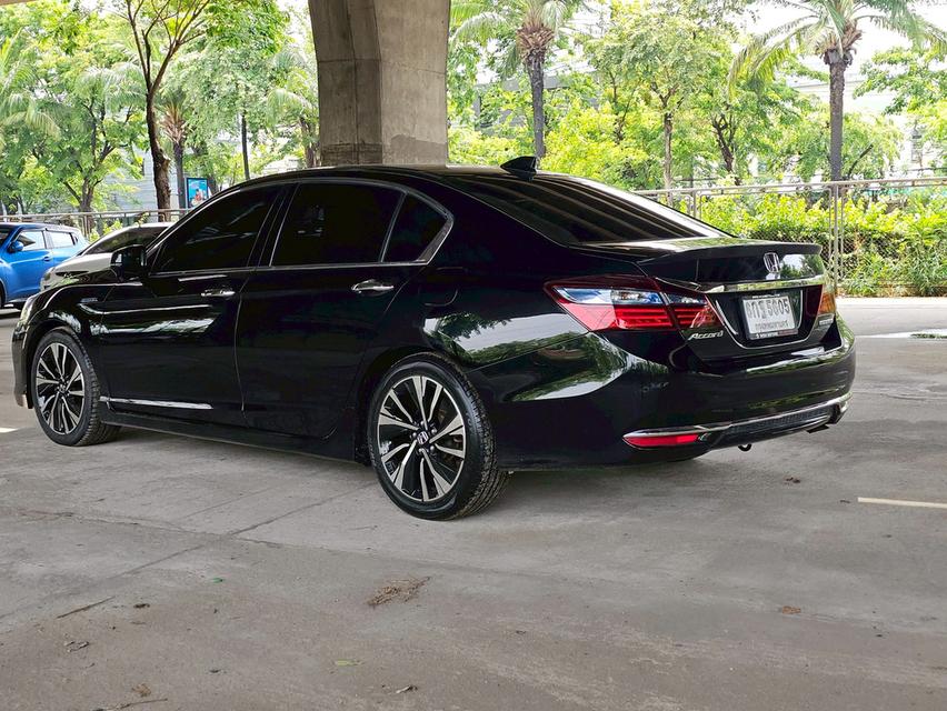 Honda Accord 2.0 Hybrid Tech Sunroof