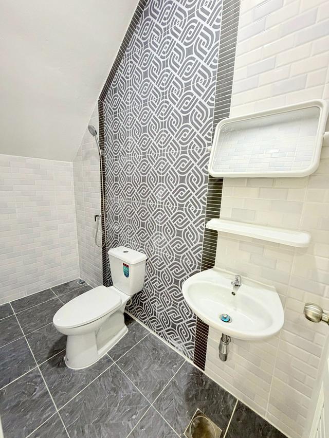 ขายทาวน์เฮาส์ หมู่บ้านพิพรพงษ์ 2 ซ.วิภาวดีรังสิต 84 (โทรสอบถามราคา) 7