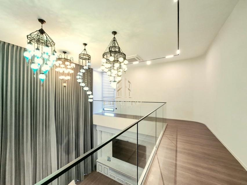 Luxury 3-Storey Modern Home VIVE New Krungthep Kreetha 14